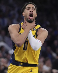 宝盈登录-🎤哈利伯顿：当打出如此糟糕的半场却只落后3分，会让你信心倍增