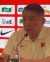 宫鲁鸣：张子宇现在有点累 另外不希望她一步跨进强对抗 慢慢来